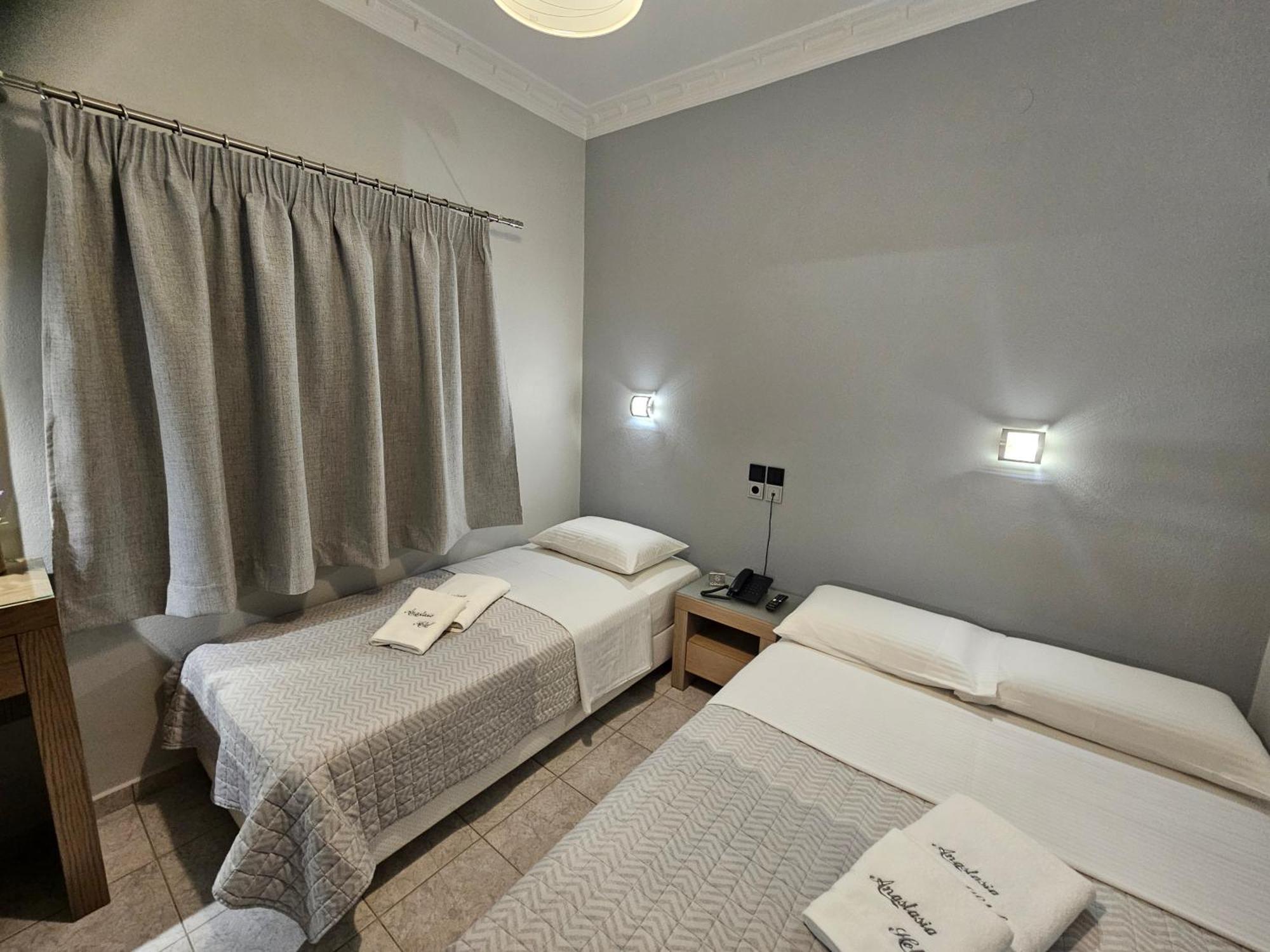 Hotel Anastasia Volos Exteriör bild
