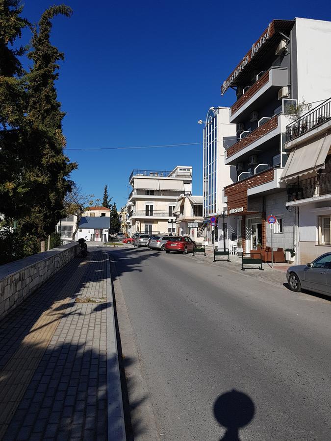 Hotel Anastasia Volos Exteriör bild