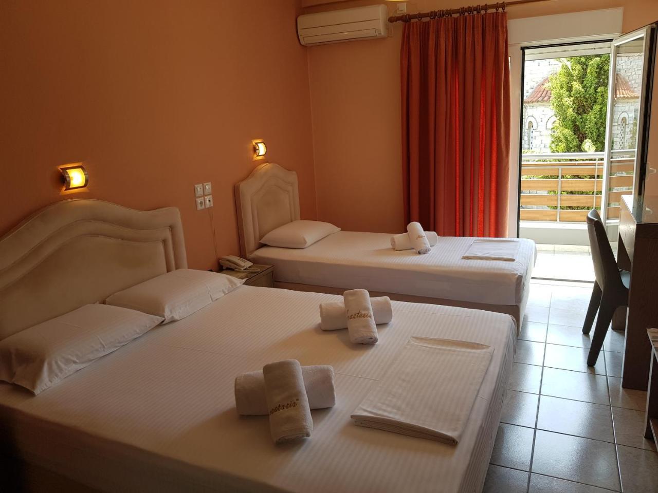 Hotel Anastasia Volos Exteriör bild